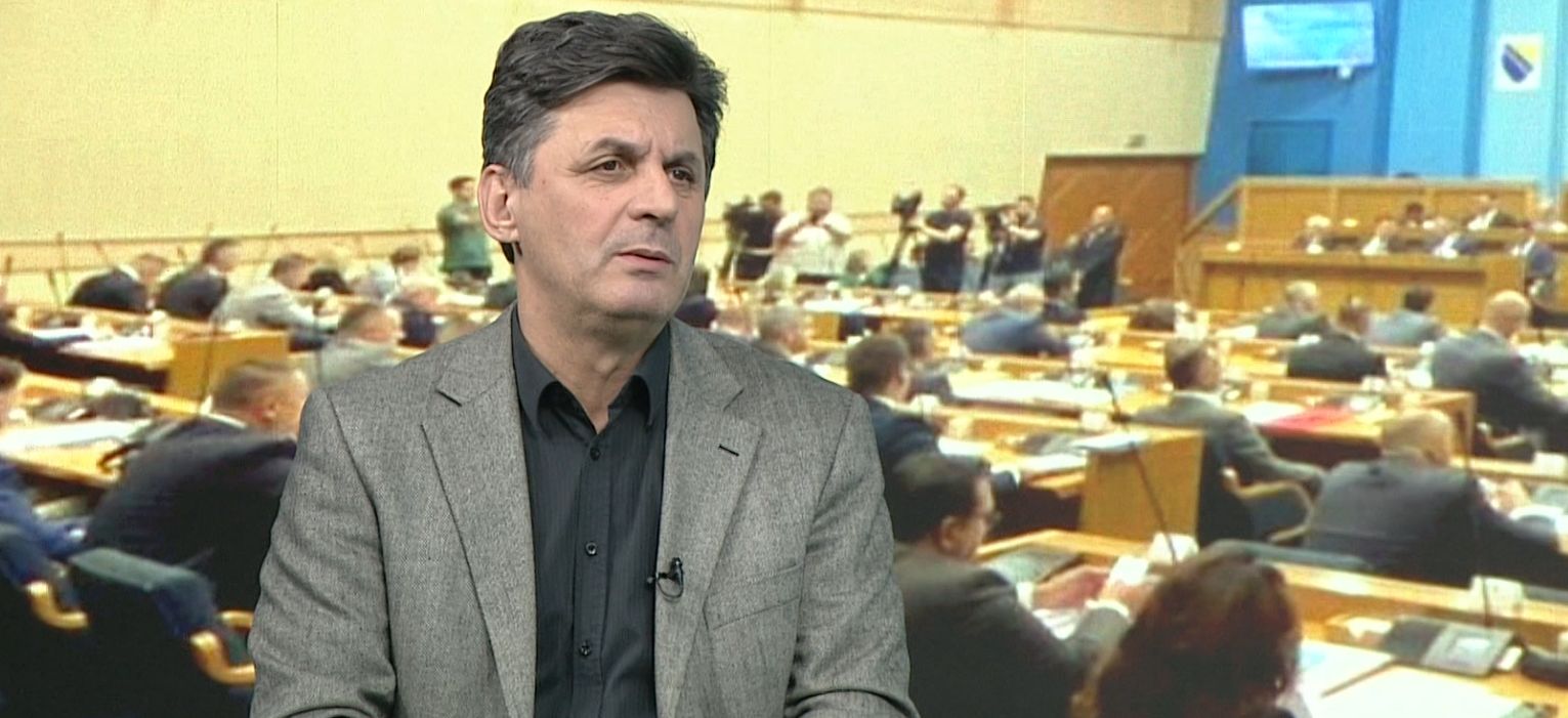 'NSRS je htio da se njihovom predsjedniku Dodiku osigura da ne bude suđen ili da se izbjegne daljnja procedura', tvrdi profesor Lavić i dodaje da u tome nisu uspjeli 