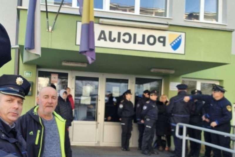 Sindikat Policije USK u dvosatnom štrajku zbog kršenja kolektivnog ugovora