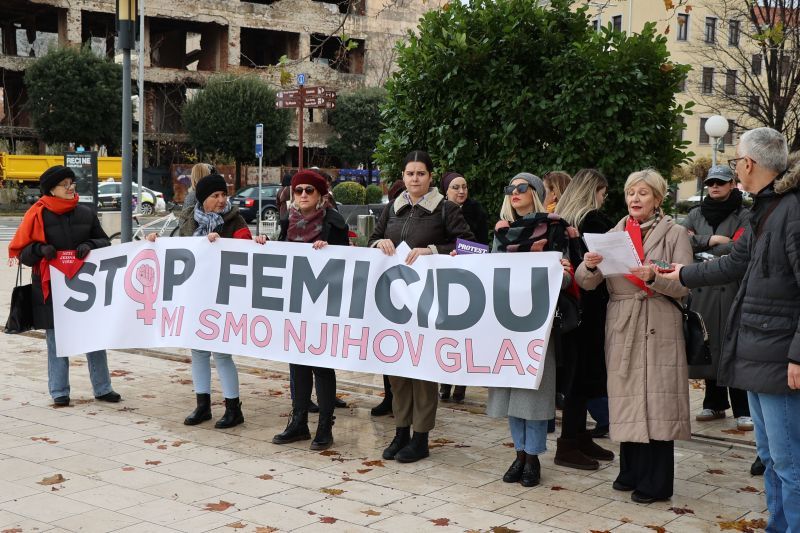 Statistike nevladinih organizacija svjedoče da godišnje, u prosjeku, u BiH 10 žena strada u zločinu femicida