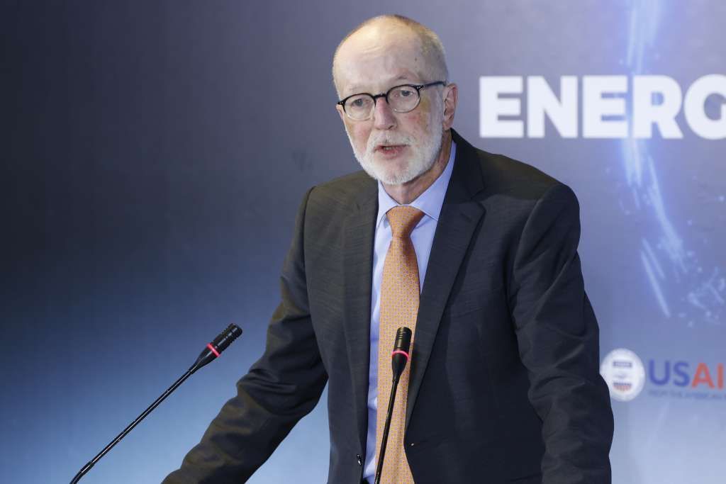 Kako je dodao, Njemačka i dalje podržava niz drugih projekata u RS od kojih ljudi tamo imaju direktnu korist