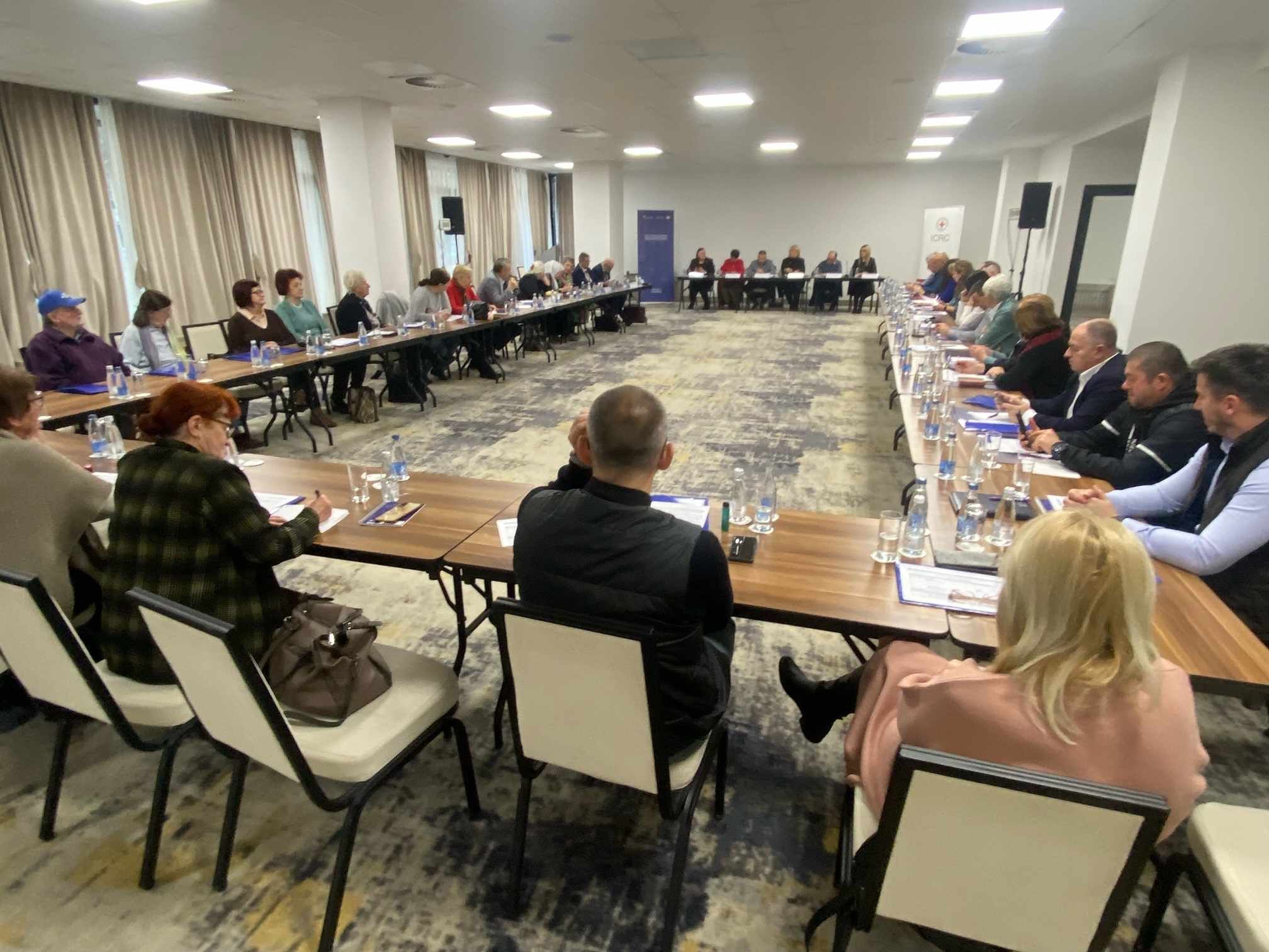 Porodice nestalih osoba su ostavljene same u svom bolu, a nestalim osobama je oduzeto pravo na smrt i nadgrobnu ploču