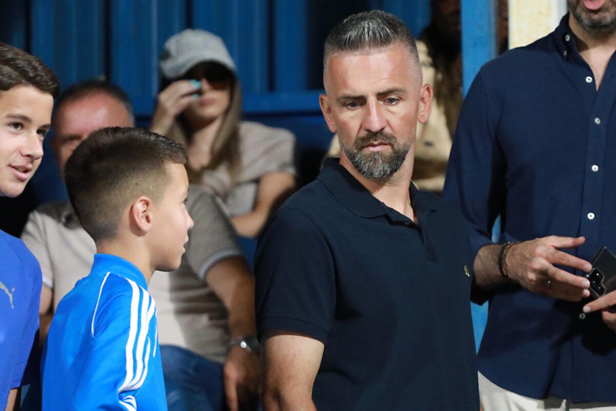 Za reprezentaciju Bosne i Hercegovine odigrao je 83 utakmice i postigao 28 golova, čime je drugi najbolji strijelac u historiji nacionalnog tima