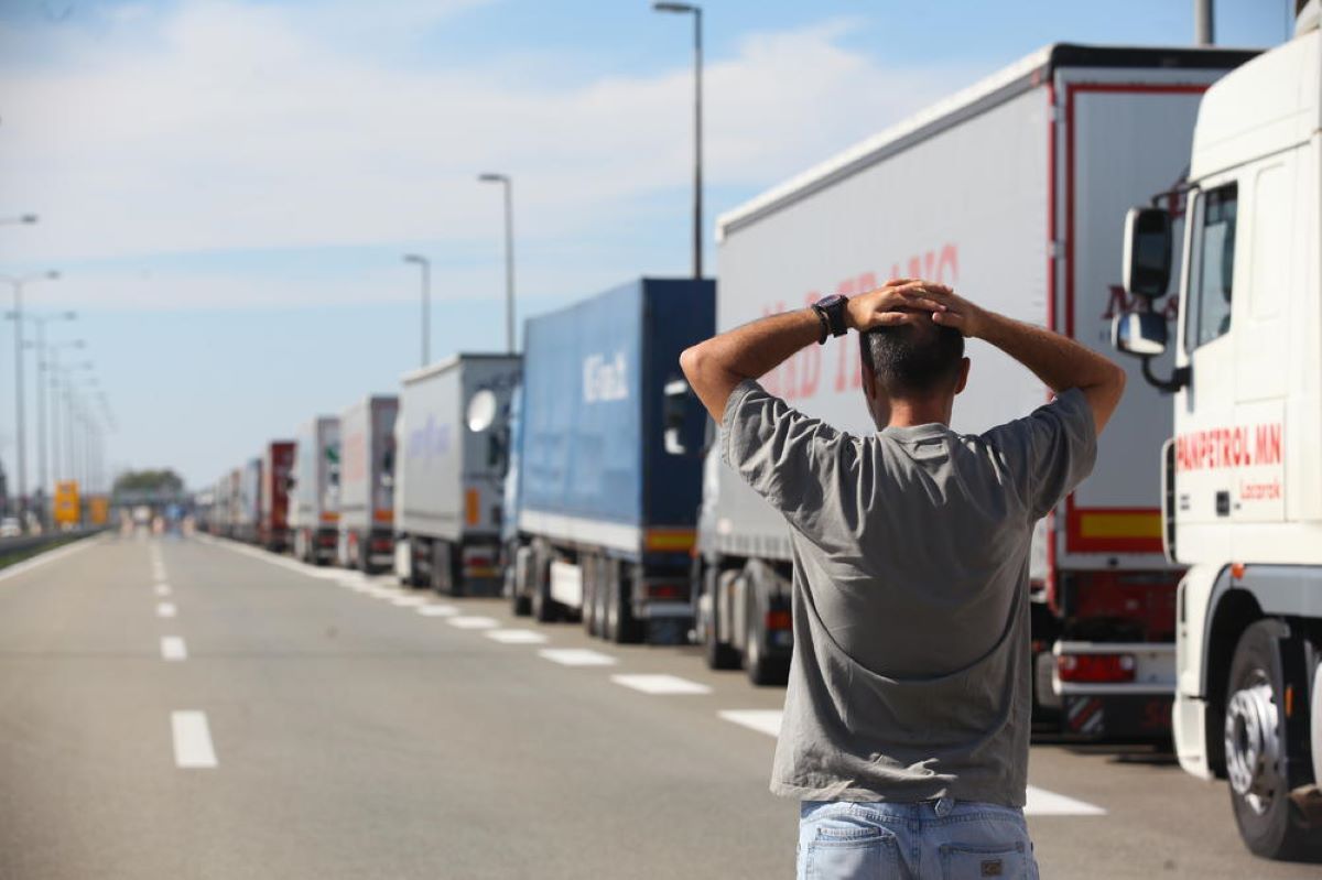 tručnjaci također naglašavaju da bi, uz moguće blokade, primjena postojećih pravila mogla uzrokovati porast cijena transportnih usluga za 25 posto