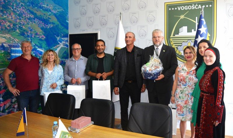 Tom prilikom bilo je razgovora o prisustvu turskog jezika u vogošćanskim školama i o mogućnostima razvijanja te saradnje