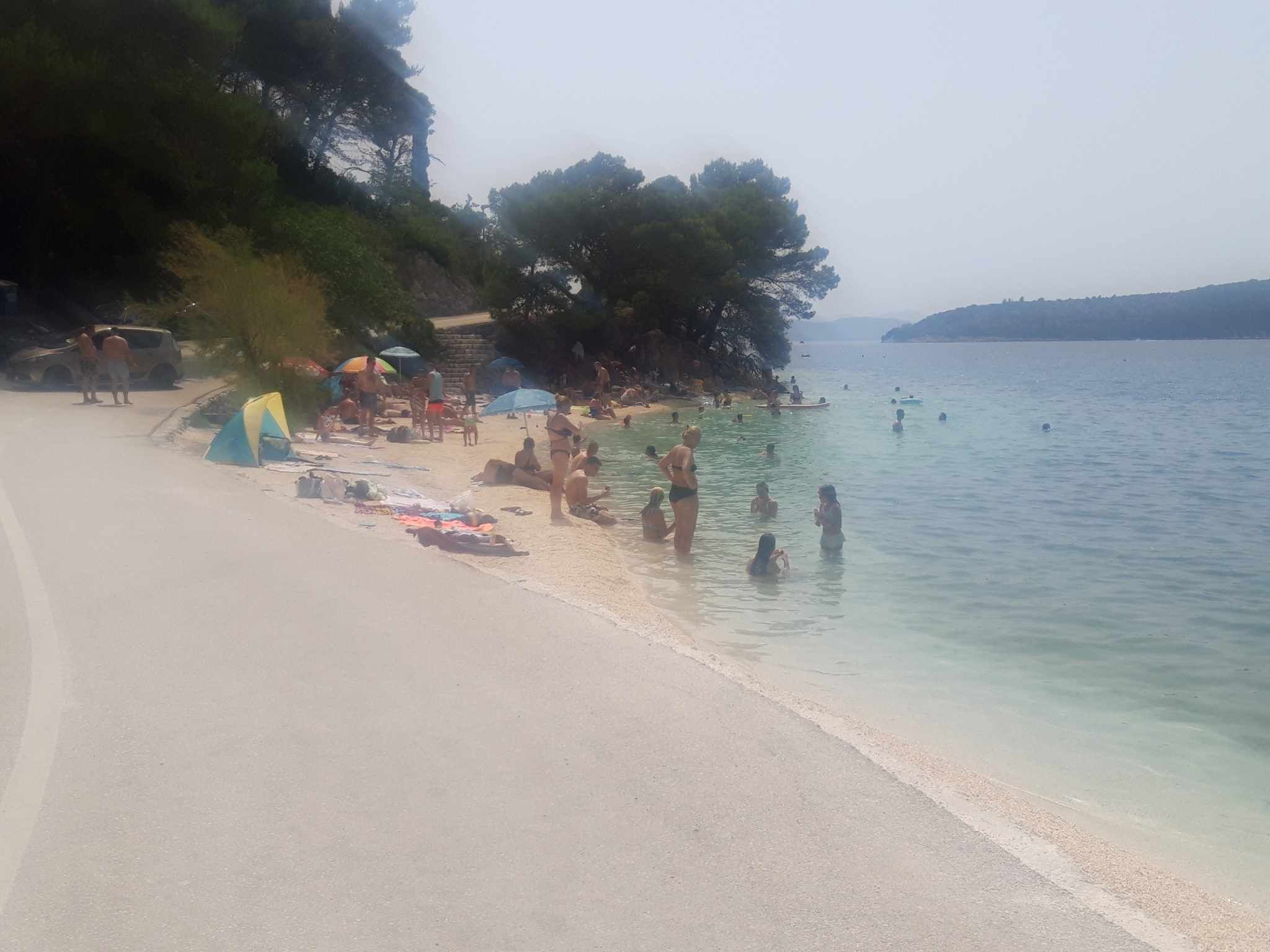 Prepune plaže ovog vikenda su i u Slanom kod Dubrovnika                                                                              