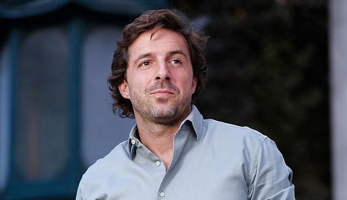 Na vrhuncu karijere morao je nakratko da se povuče kako bi otišao na liječenje zbog depresije u kojoj se nalazio