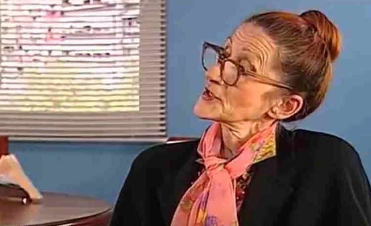 Tvrdi da je njeno loše zdravstveno stanje rezultat stresa zbog izbacivanja iz stana