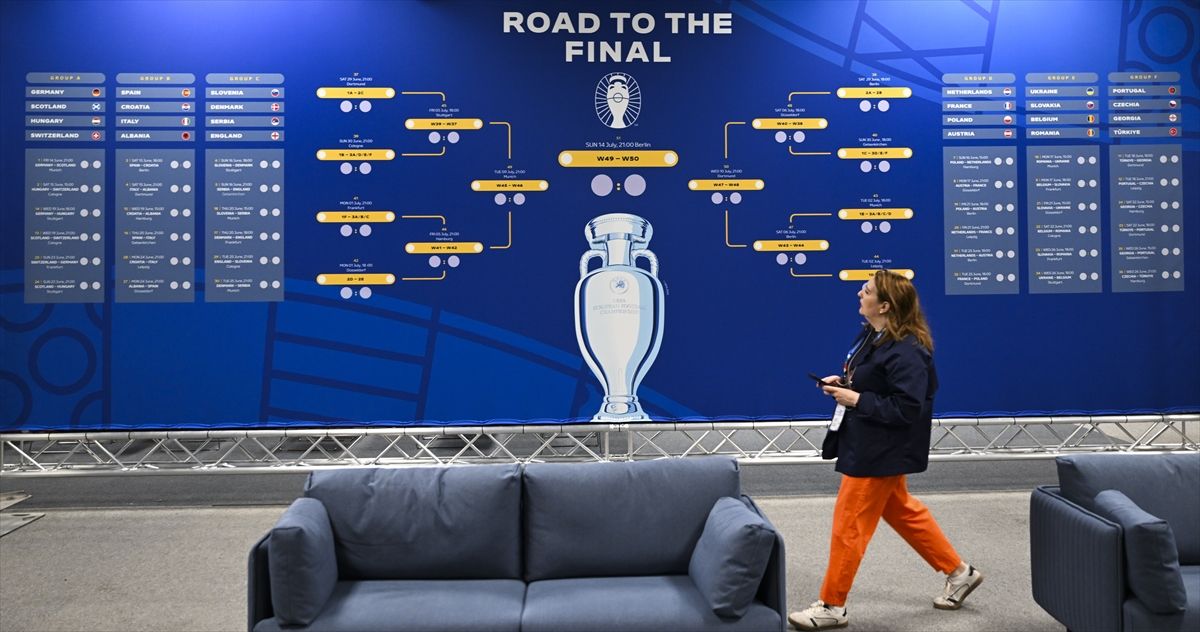 Njemačka je inače imala širok izbor stadiona koji su zadovoljili minimalni zahtjev UEFA-e