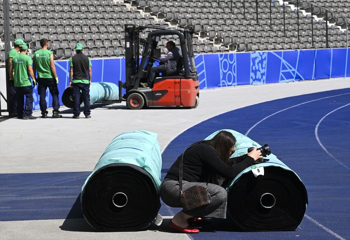 Njemačka je inače imala širok izbor stadiona koji su zadovoljili minimalni zahtjev UEFA-e