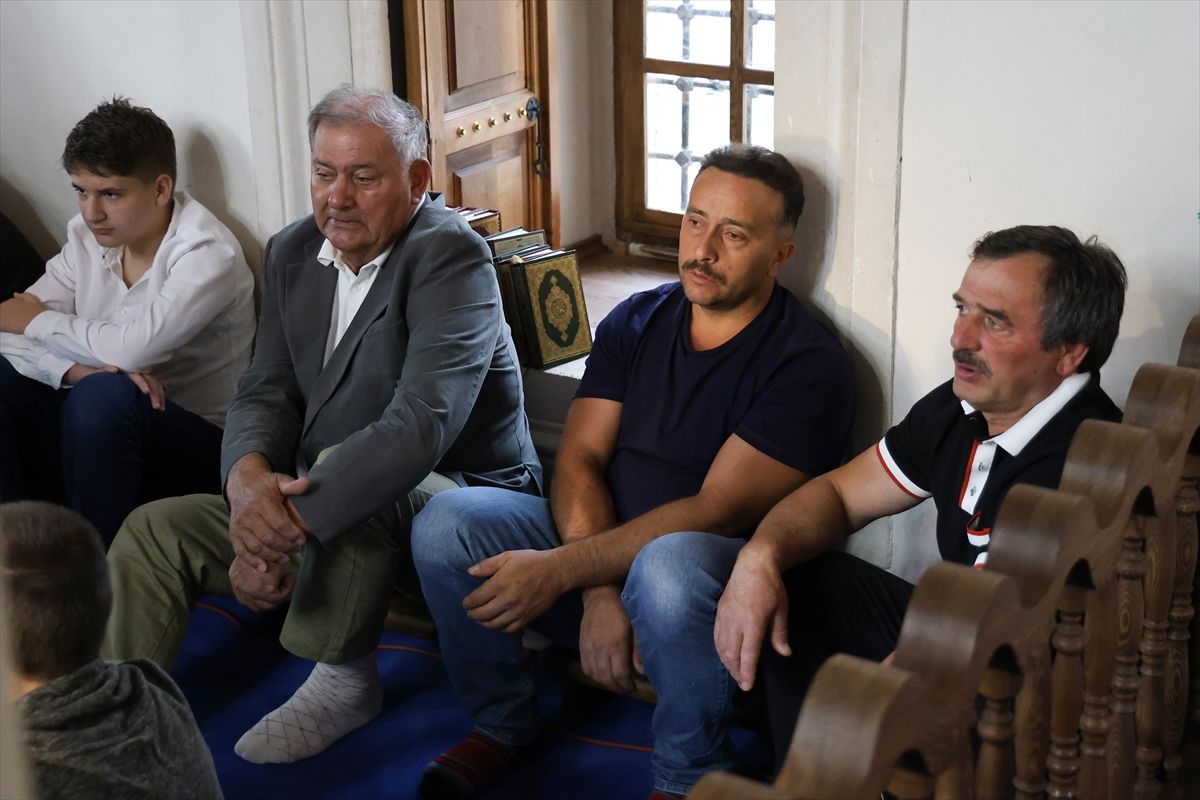 U Ferhat-pašinoj džamiji u Banjaluci klanjan bajram-namaz