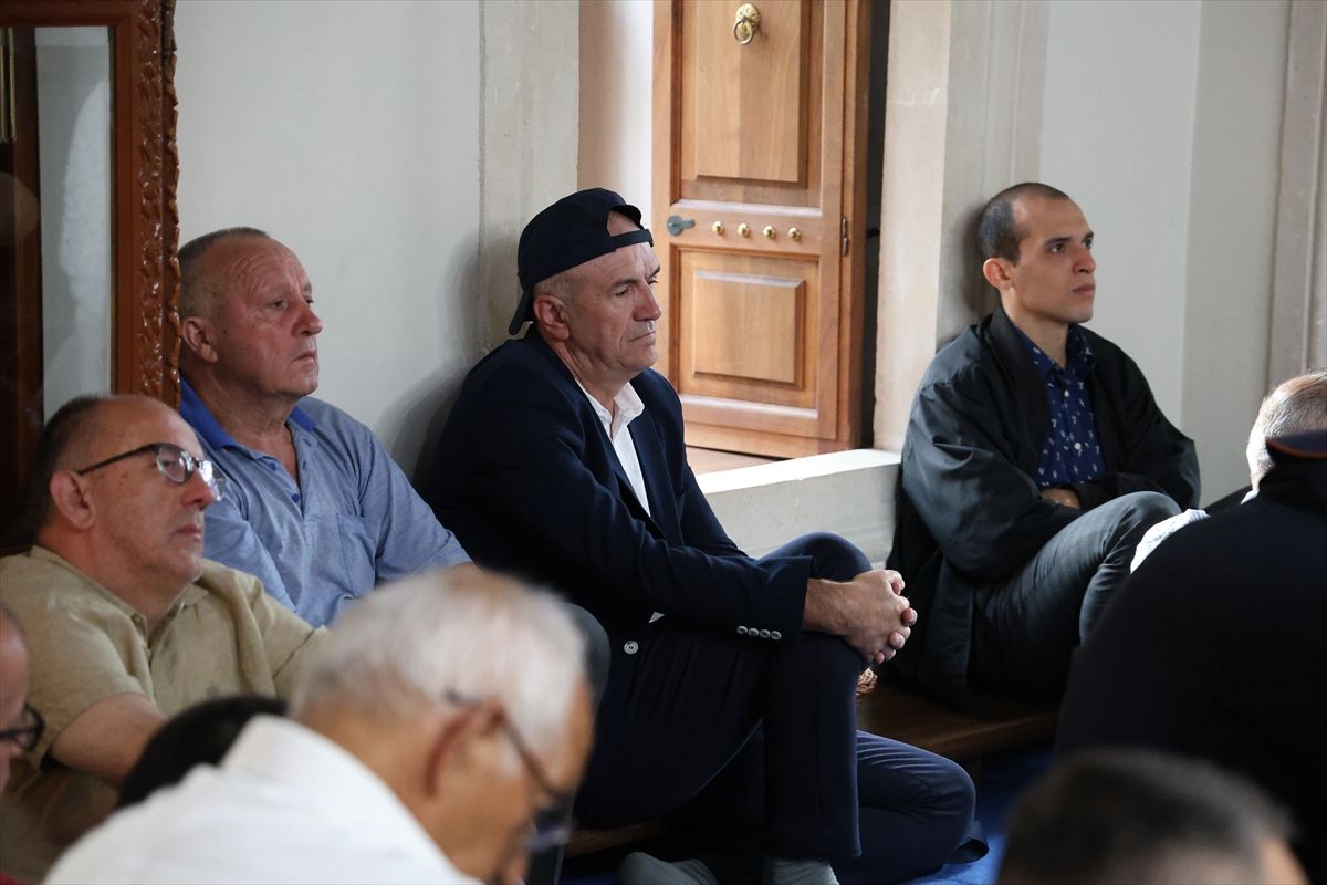U Ferhat-pašinoj džamiji u Banjaluci klanjan bajram-namaz