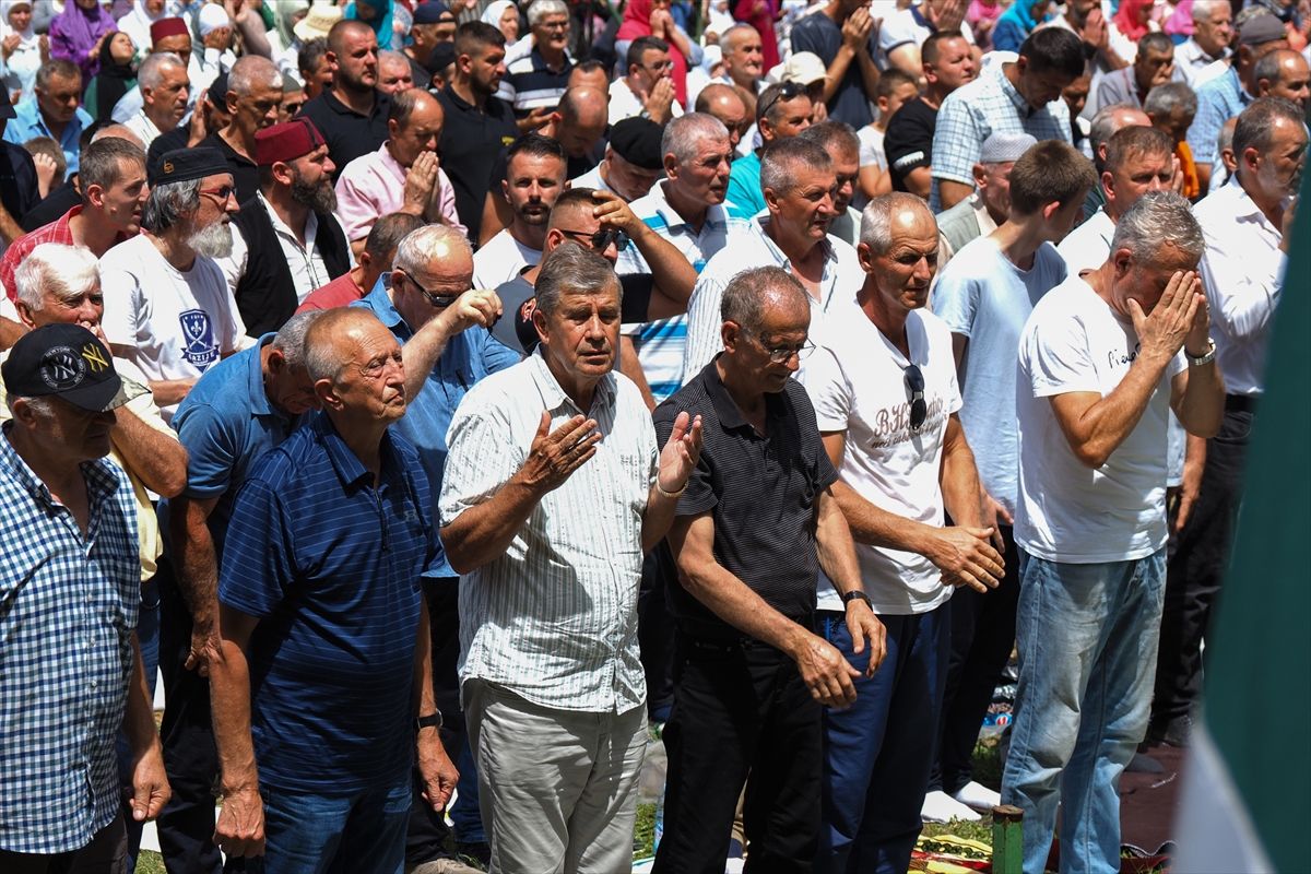 Konjanici, bajraktari i brojni vjernici na obilježavanju 514. dana Ajvatovice 