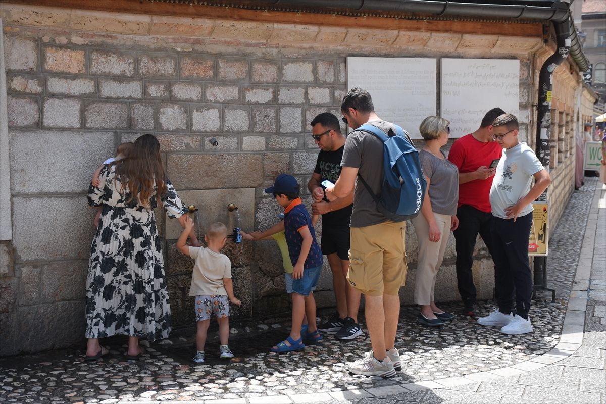 Brojni turisti na sarajevskim ulicama: Najviše ih iz Turske i Hrvatske