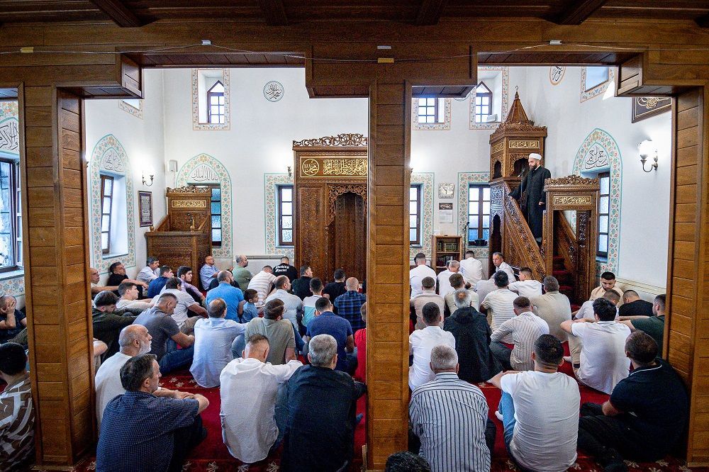 Reis Islamske zajednice u Crnoj Gori Rifat ef. Fejzić, u upućenoj bajramskoj poruci, pozvao je vjernike da ojačaju vjeru u Boga i budući svijet