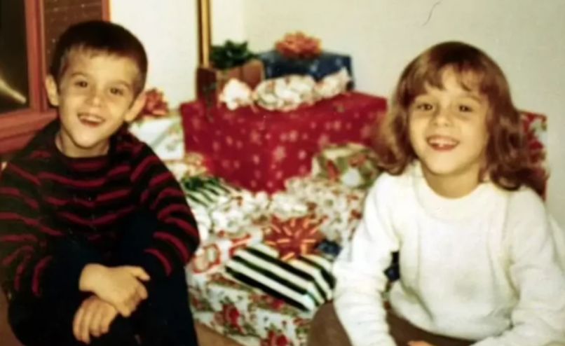 Iako je bio u stanju da od tog momenta živi onako kako se osjećao, kao muškarac, pa da čak pronađe ljubav, oženi se i usvoji dijete, borio se sa mentalnim problemima