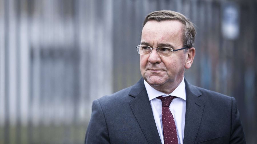Upozorio je da Rusija predstavlja prijetnju Gruziji, Moldaviji i NATO-u, i stoga se, kako je rekao, mora nastaviti vojna podrška Ukrajini