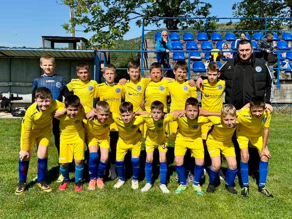 Pored seniorskog sastava koji veoma uspješno vodi trener Mirza Alkić, ponosni su i na fudbalske nade kluba koji život znači