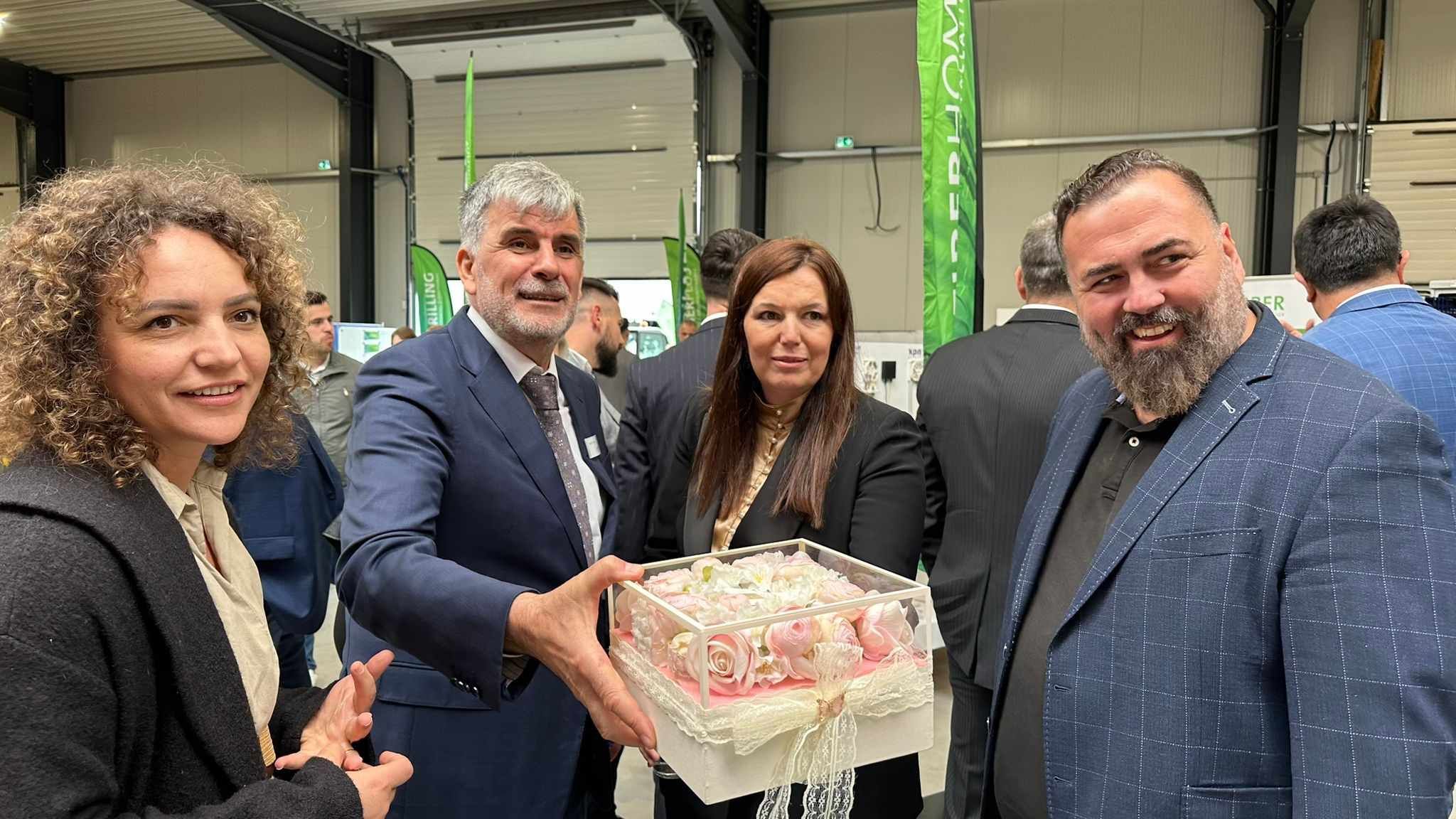 Ekipa naše emisije posjetila je ovaj impresivan kompleks i razgovarala s gospodinom Hajrizom Brčvakom, koji nam je dao uvid u svoje poslovne planove i viziju za budućnost