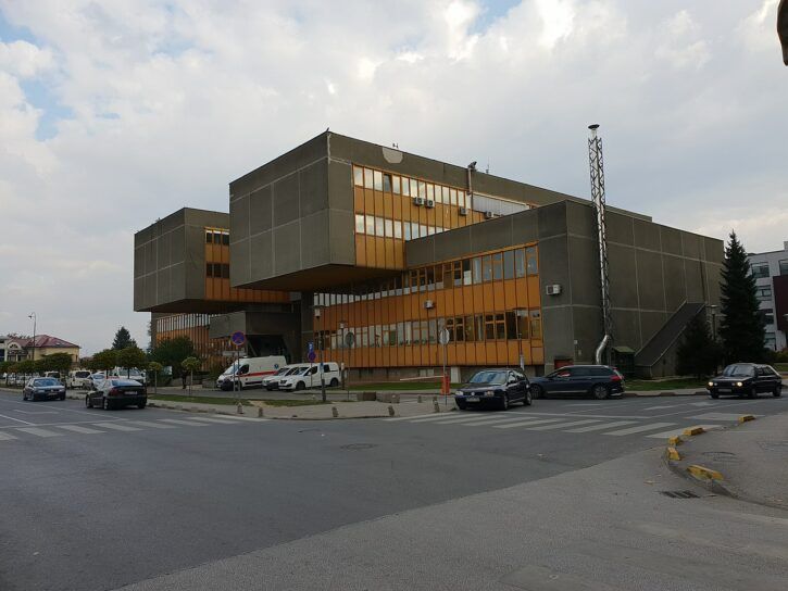 Ovo je već treća prijava o postavljenoj bombi u Domu zdravlja na Ilidži u samo nekoliko dana.
