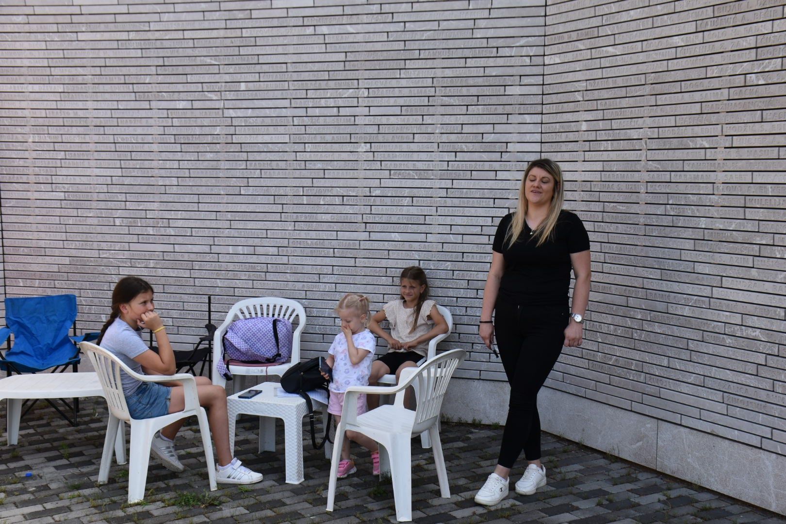 On je dodao da u BPK posao još uvijek traži 14 visokoobrazovane i 37 djece sa srednjom ili osnovnom školom, koja pripadaju šehidskim porodicama.
