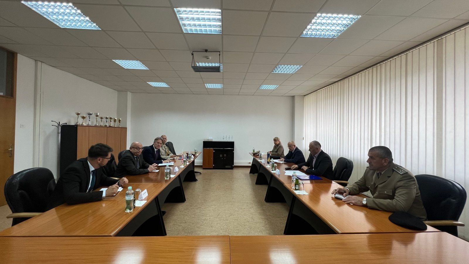 Lord Peach se zahvalio na uspješnoj realizaciji projekta „Žene, mir, sigurnost“, ističući važnost ovih inicijativa za stabilnost i razvoj