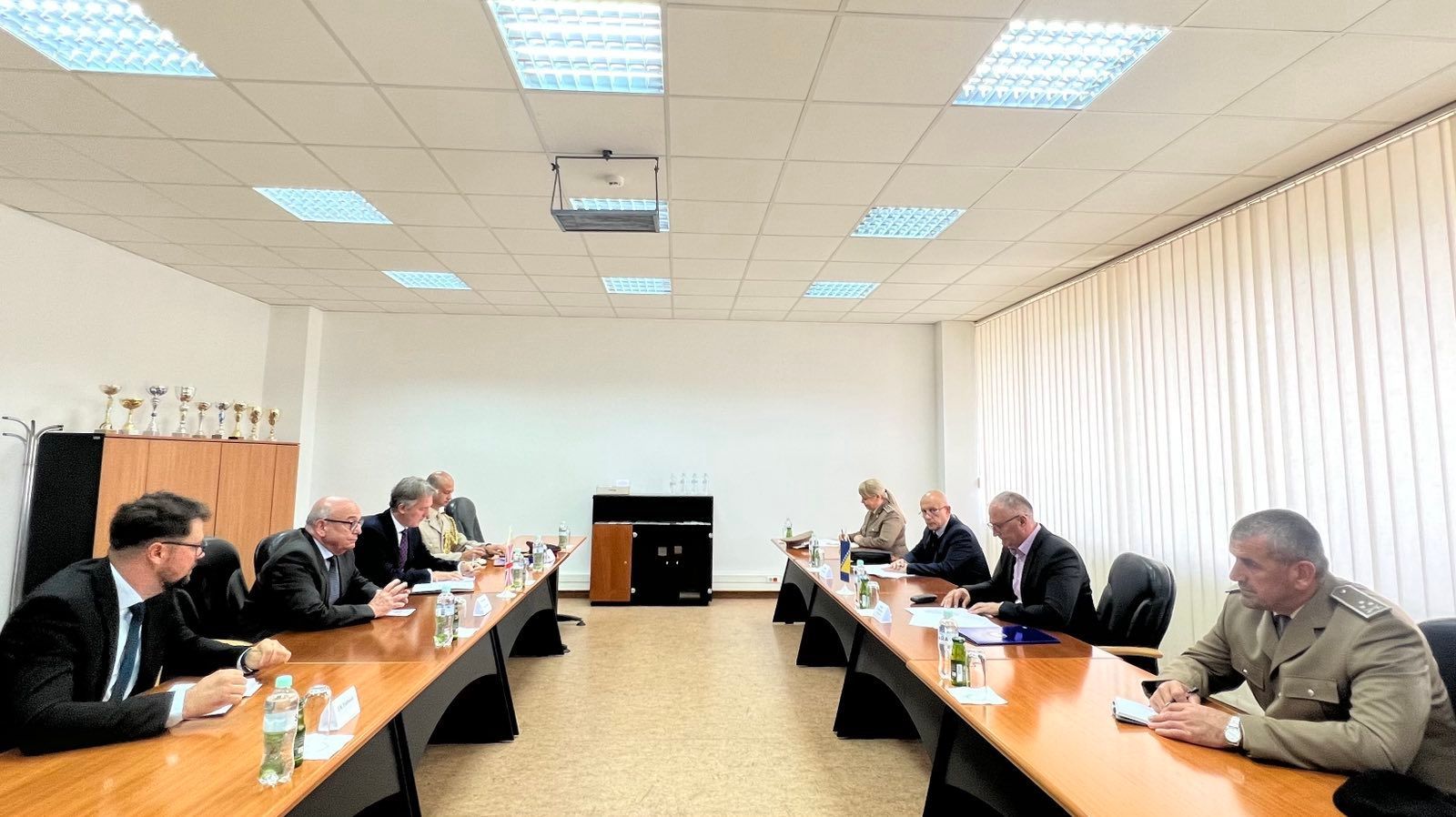 Lord Peach se zahvalio na uspješnoj realizaciji projekta „Žene, mir, sigurnost“, ističući važnost ovih inicijativa za stabilnost i razvoj