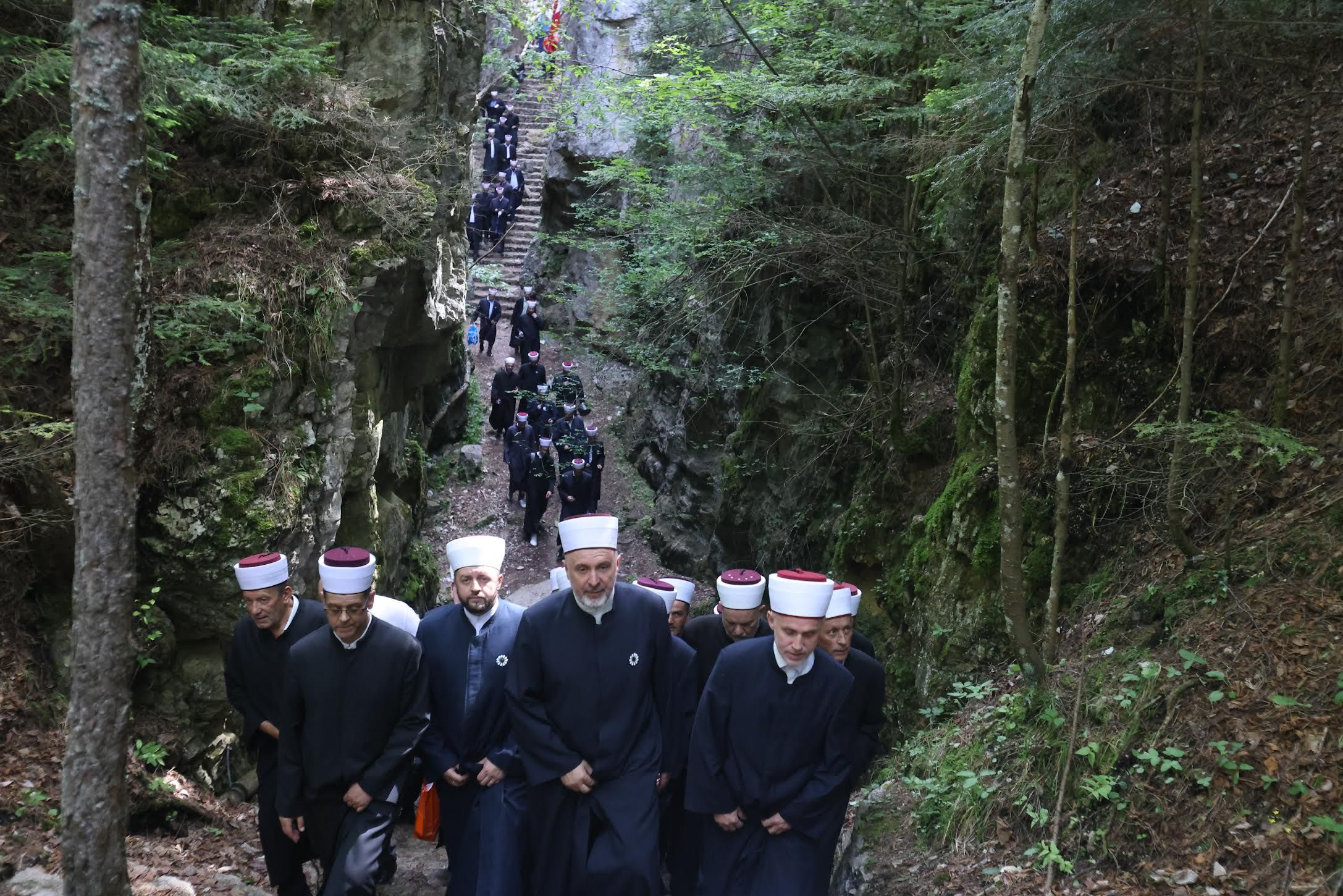 Manifestacija „514 Dani Ajvatovice“ održana je pod sloganom "Tradicija, identitet, domovina"