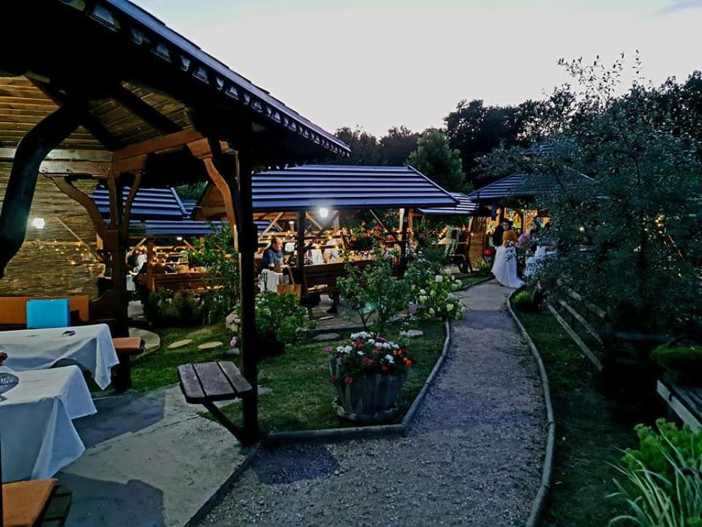 Porodica Hrustanović iz Breze je za 15 godina napornog rada uspjela stvoriti malu oazu mira i zdrave hrane.