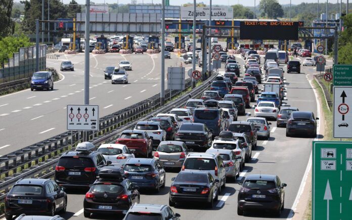 Sezonske cijene cestarine, ističe HAC, uvedene su 2017. godine, ali se posljednje četiri godine nisu primjenjivale