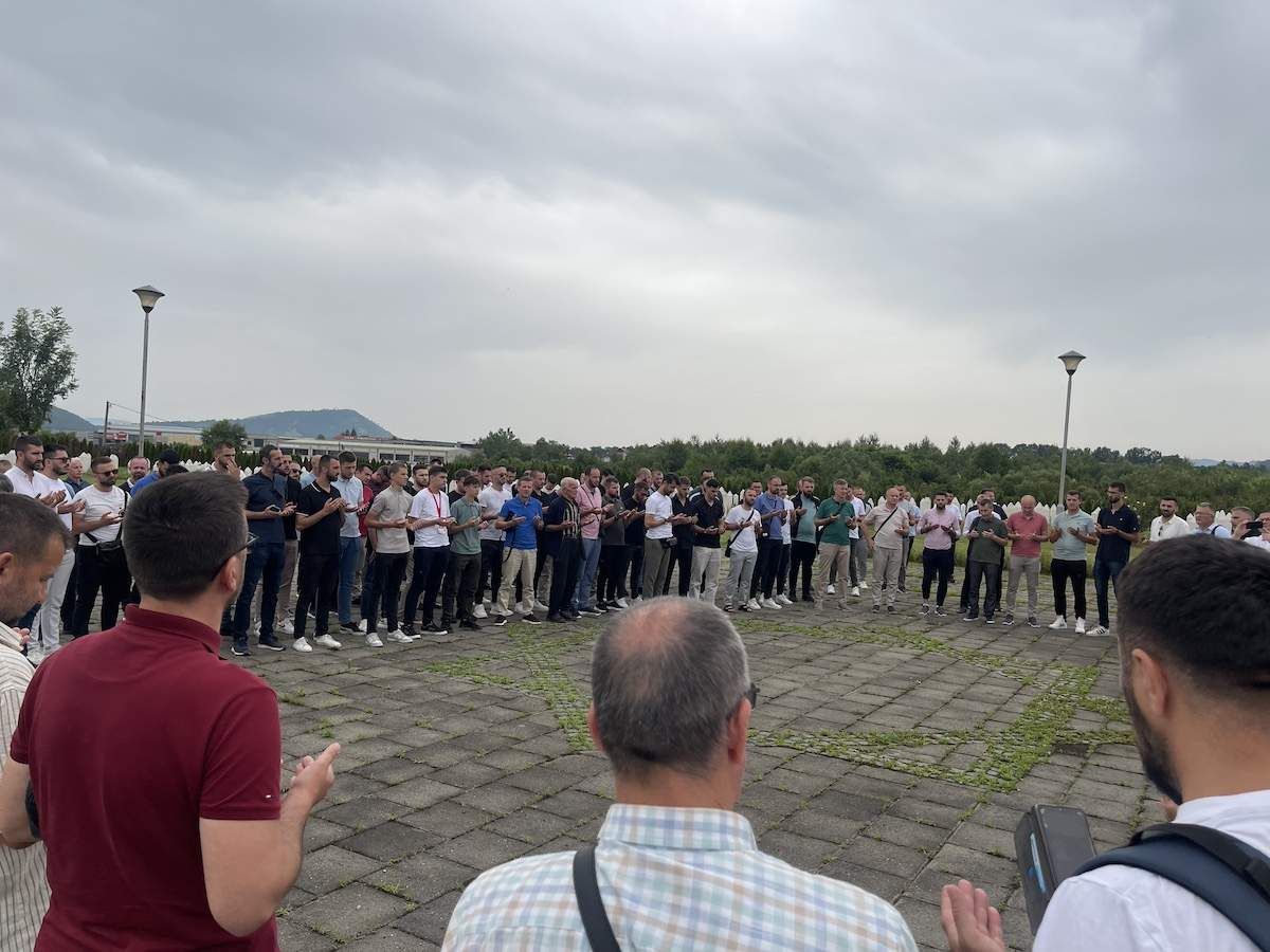 Imami posjetili memorijalne centre i odali počast šehidima