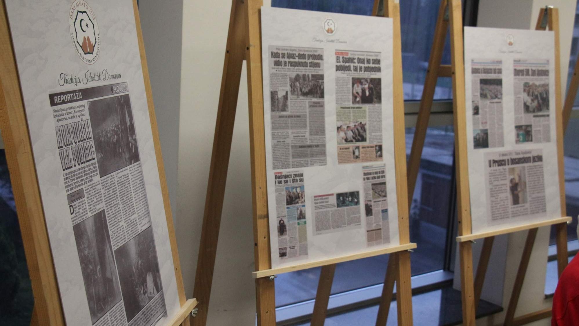 Izložba 'Ajvatovica kroz novinske članke', autora Azama Mandžića