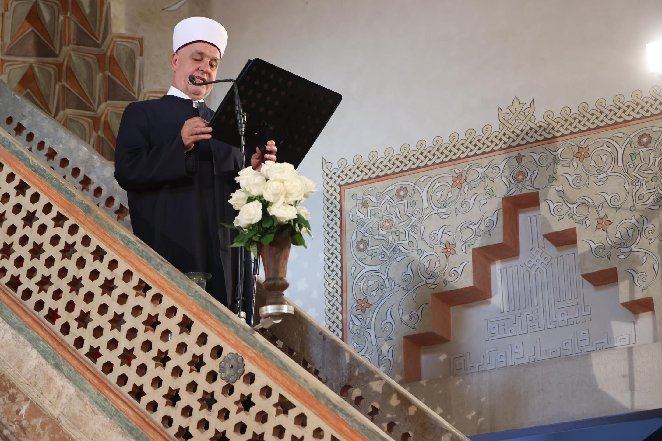 Bajram-namaz u Begovoj džamiji je predvodio i hutbu održao reisul-ulema Islamske zajednice Husein-ef. Kavazović