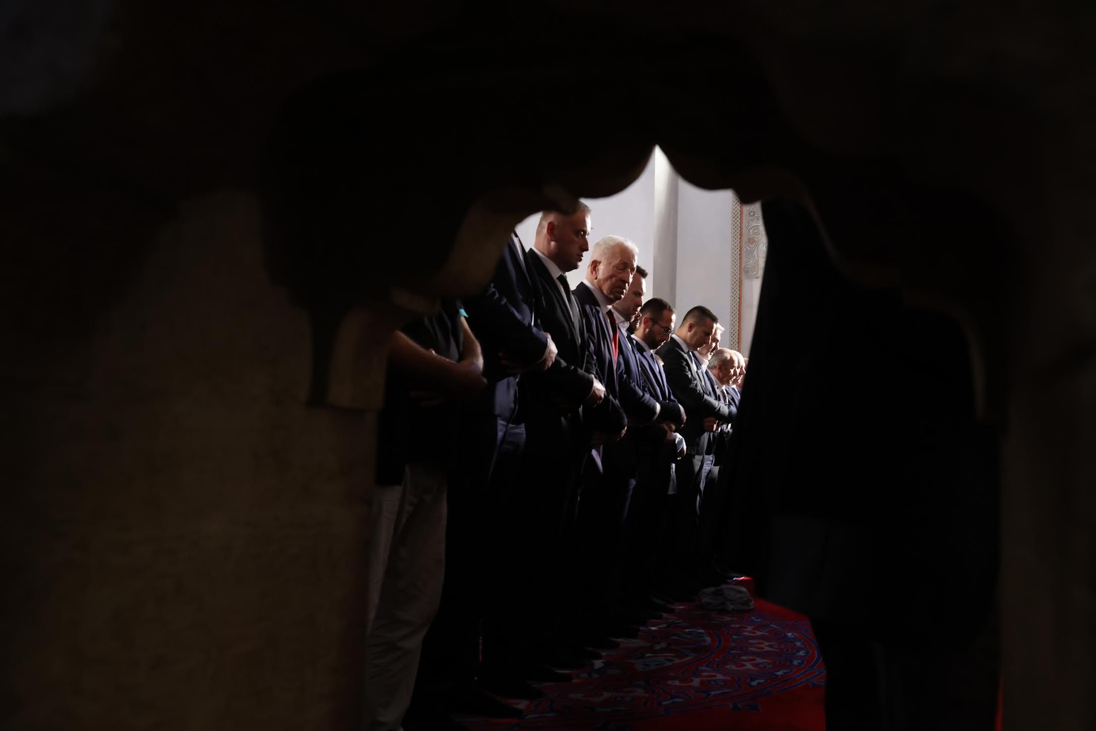 Bajram-namaz u Begovoj džamiji je predvodio i hutbu održao reisul-ulema Islamske zajednice Husein-ef. Kavazović