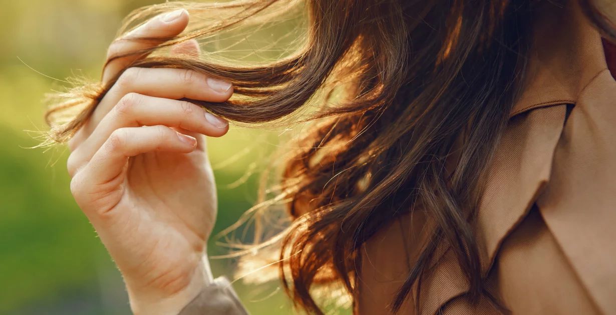 Nekoliko kapljica ovog esencijalnog ulja u vaš šampon ili regenerator, napravit će ogromnu razliku