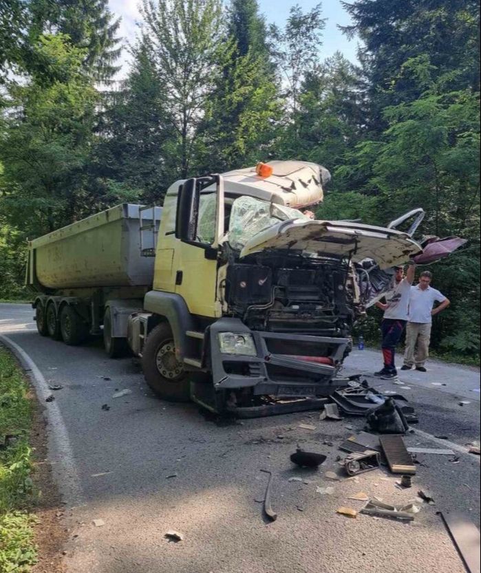 Iz policije potvrđeno da je jedna osoba povrijeđena                         