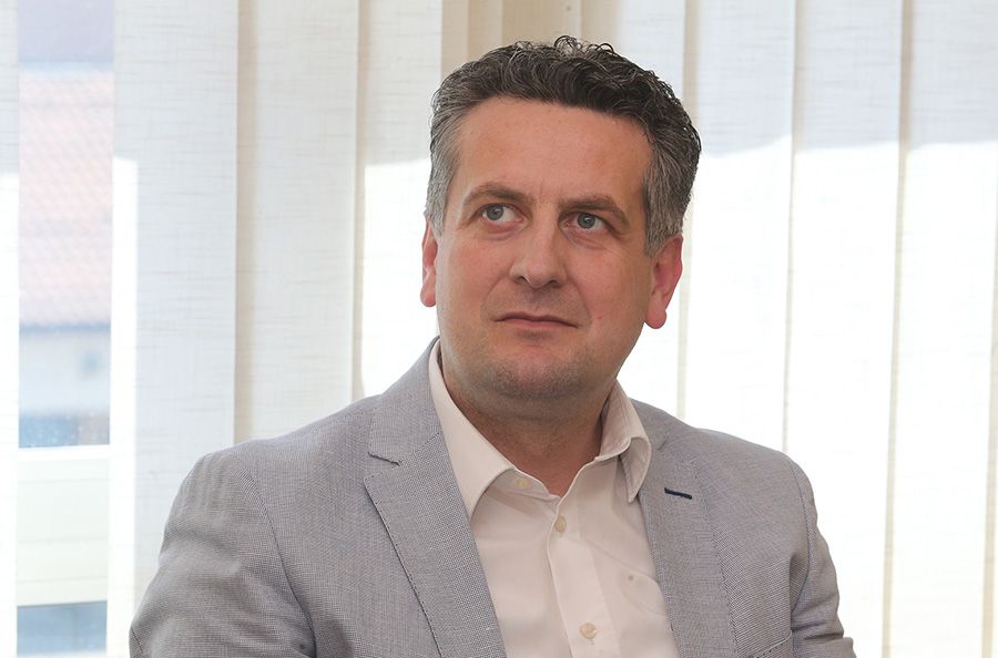On je tako komentirao izjavu predsjednika SNSD Milorada Dodika da ova stranka neće prisustvovati žrijebanju za petog delegata u Domu naroda Parlamentarne skupštine BiH