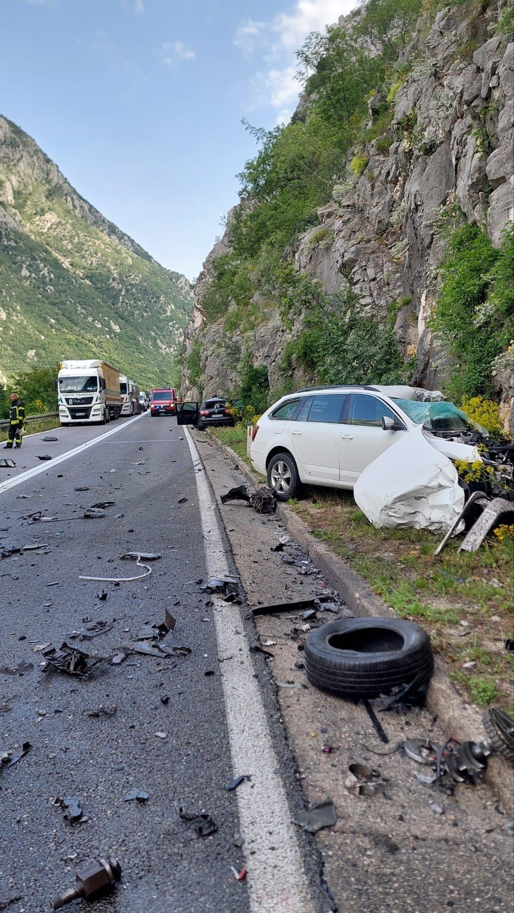 Kako je za Hayat.ba kazao portparol MUP-a HNK Ljudevit Marić, uviđaj i dalje traje, još uvijek nije utvrđena sva šteta, a saobraćaj se odvija jednom trakom.