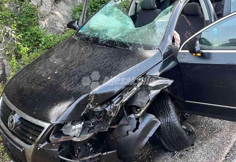 Iz BIHAMK-a javljaju kako je na toj saobraćajnici u potpunosti obustavljen saobraćaj