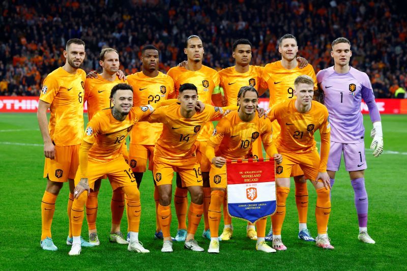 Veznjak Barcelone Frenkie de Jong i napadač Atlético Madrida Memphis Depay, obojica koji se oporavljaju od povreda, uključeni su u Koemanov tim