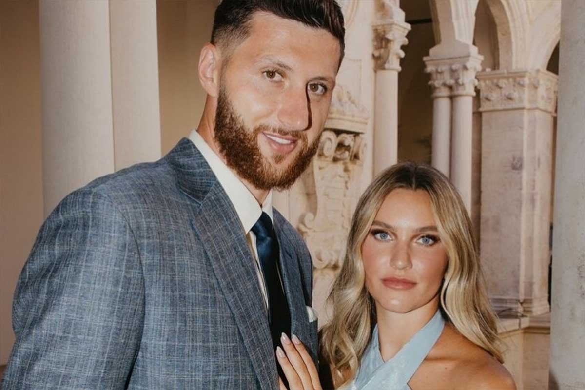 Iako na terenu važi za beskompromisnog borca, zbog čega ga u Americi prati nadimak – bosanska zvijer, Jusuf je u braku potpuna suprotnost