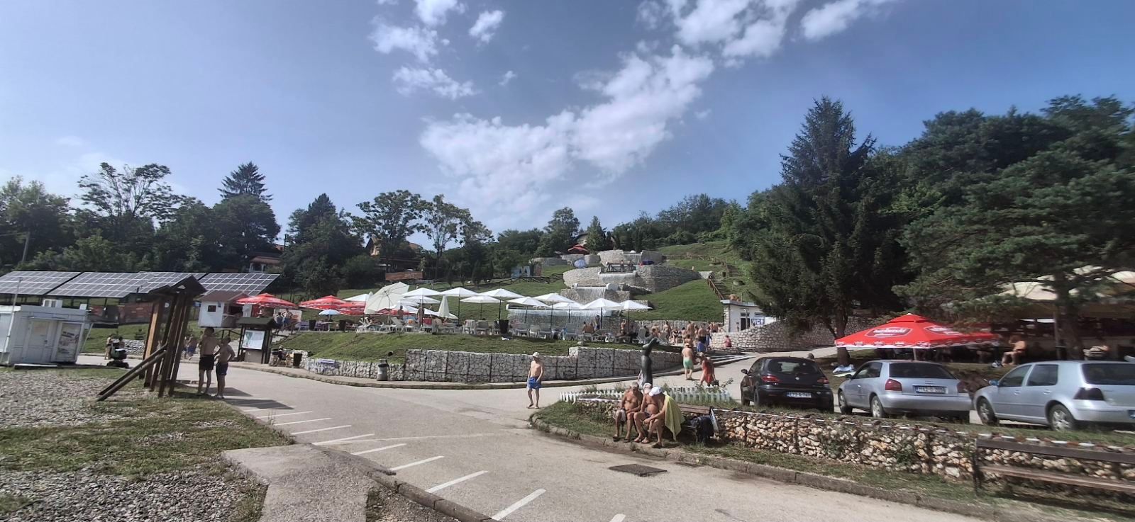 Topao nedjeljni dan izmamio kupače: Evo šta smo zabilježili na Panonskim jezerima
