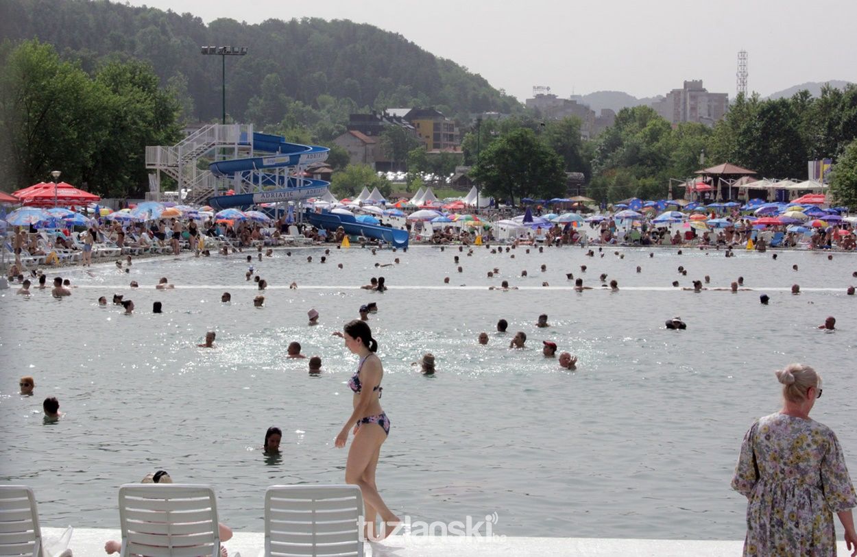 Spas od toplotnog vala: Veliki broj posjetilaca od jutros na Panonskim jezerima