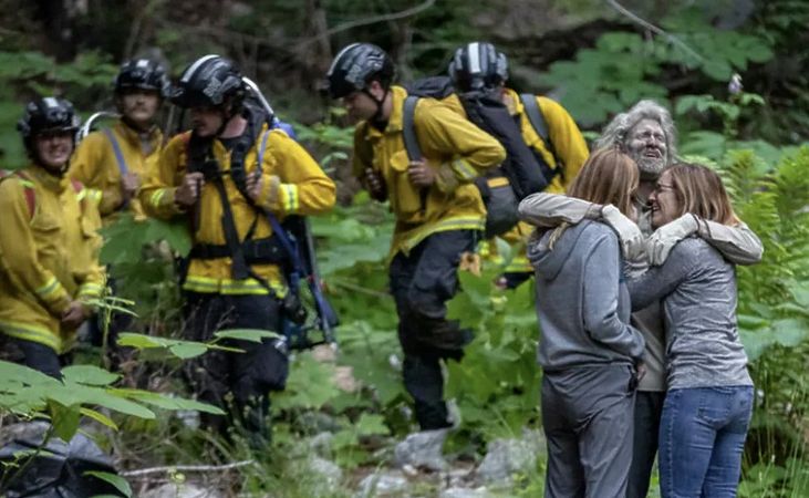 Vatrogasci su asistirali u potrazi i spašavanju, a otkrili su da je bilo onih koji su čuli njegove pozive u pomoć, no lokaciju je bilo teško ustanoviti