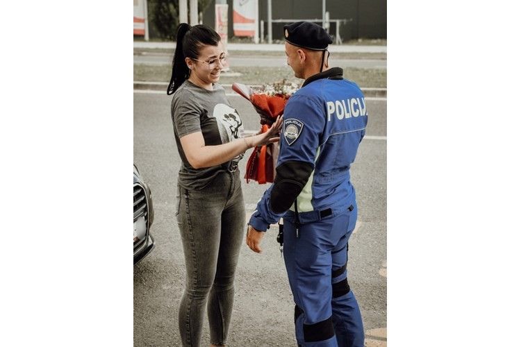Policajacu iz Hrvatske rutinska kontrola promijenila život: Pronašao je ljubav