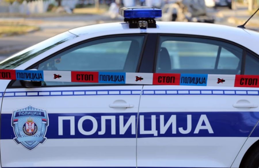 Od krvoločne namjere nije odustao iako se napad odigravao naočigled njihovog maloljetnog djeteta koje je pokušavalo da zaštiti majku