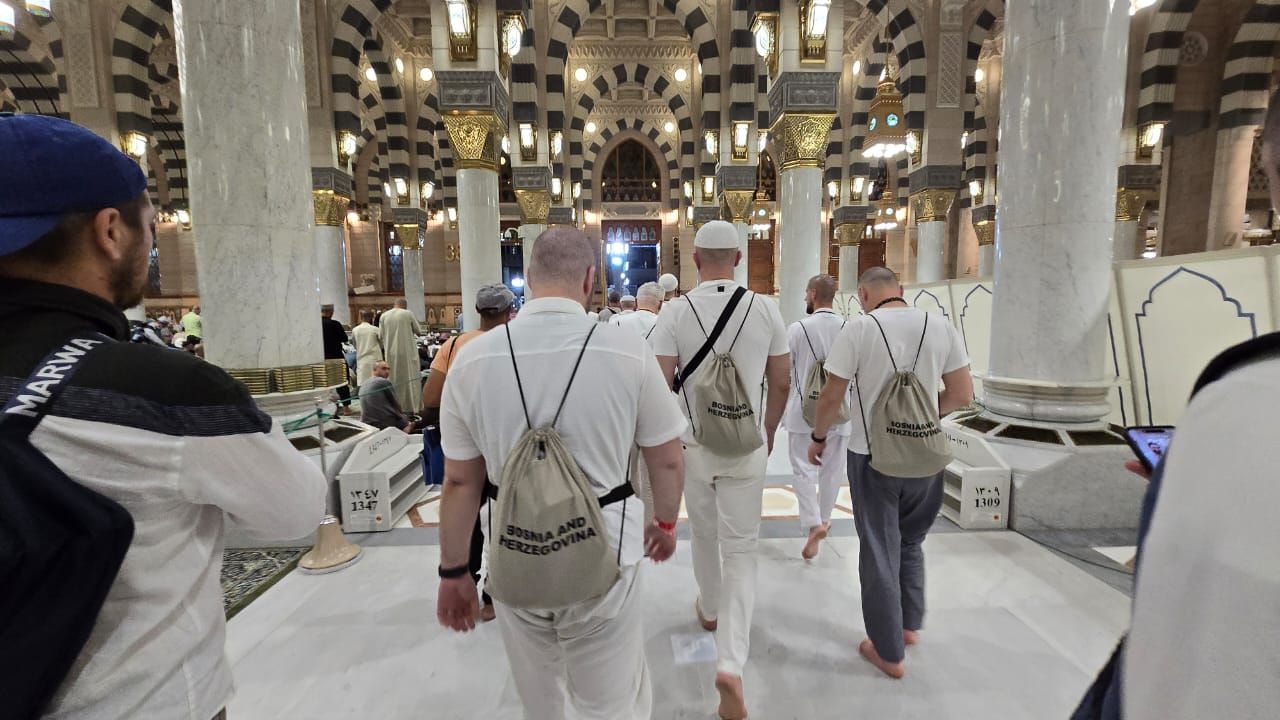 U organizaciji Ureda za hadž i umru Islamske zajednice u BiH ove godine hadž je obavilo 2224 državljana naše zemlje. 