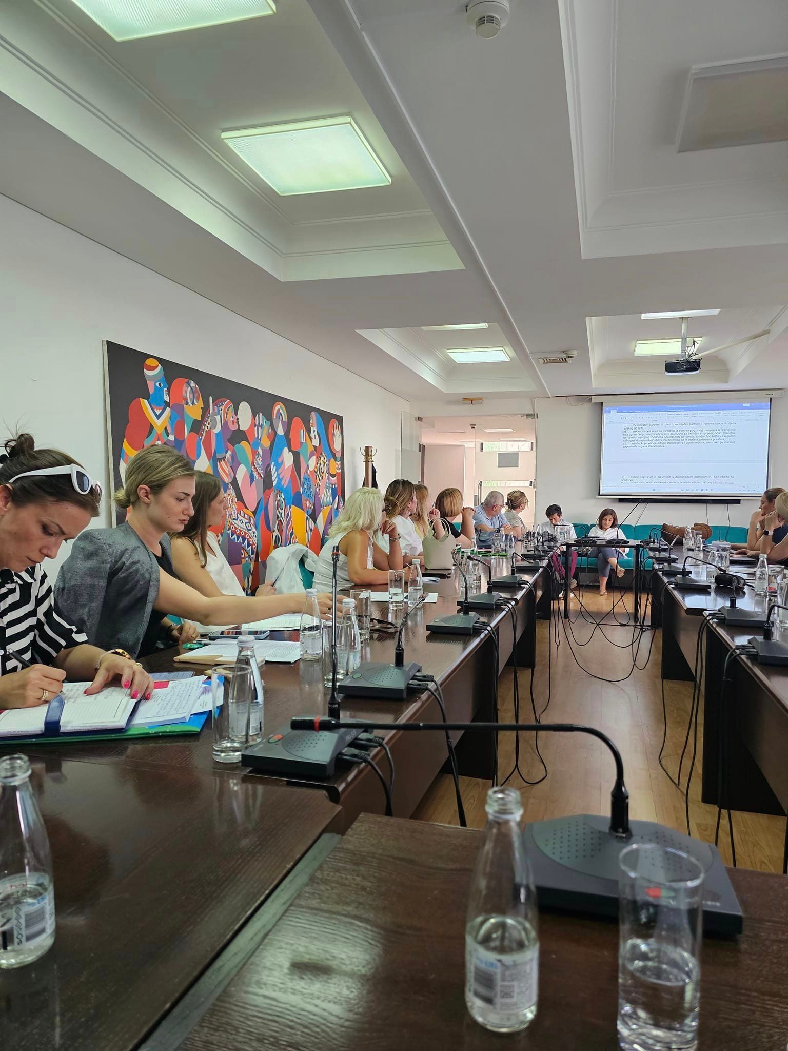 Predstavljen tekst novog Nacrta zakona o zaštiti od nasilja u porodici i nad ženama