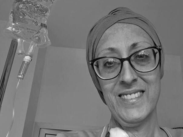 Dervišević je građanima Tuzle bila poznata kao medicinska sestra koja je svoj radni vijek provela na Klinici za dječije bolesti UKC-a Tuzla