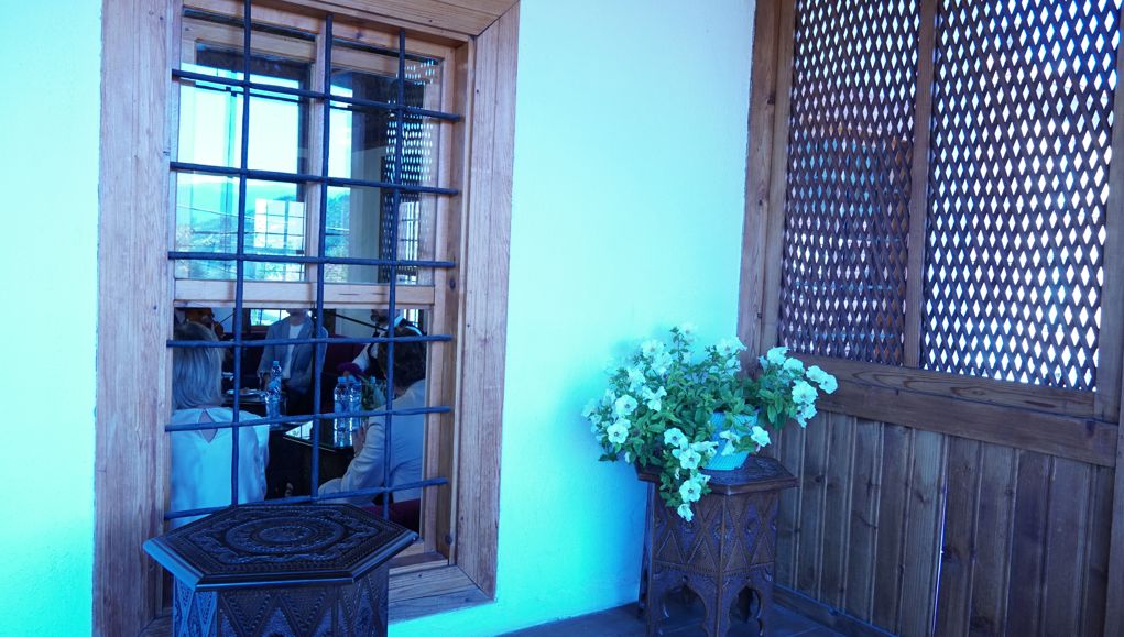 Iznad Kovača, u Starom Gradu u Sarajevu, u vrijeme Osmanskog Carstva živjela je jedna od najimućnijih sarajevskih porodica. 