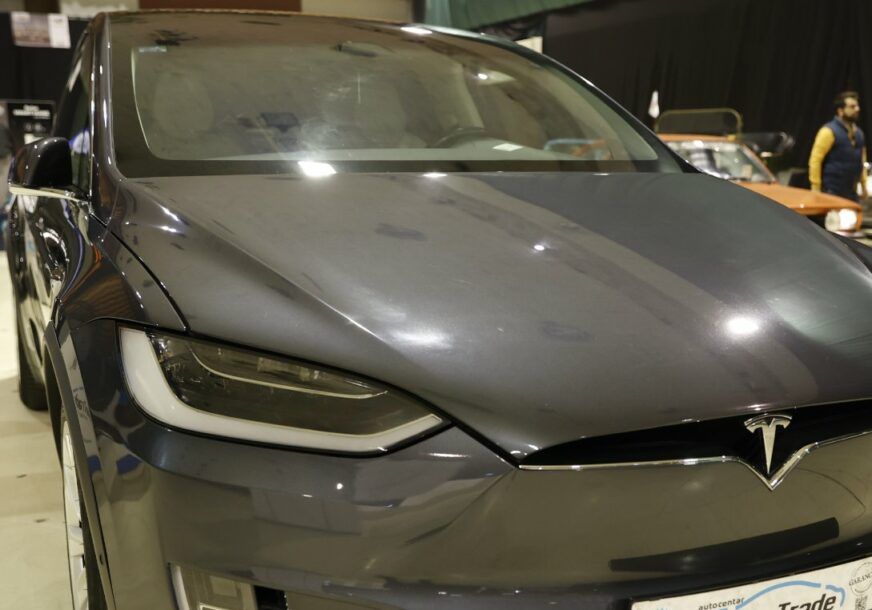 Čak i ako je parkiran na dobro osvijetljenom mjestu, automobil lako može da postane meta lopova
